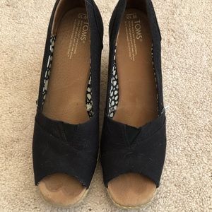 Toms heels